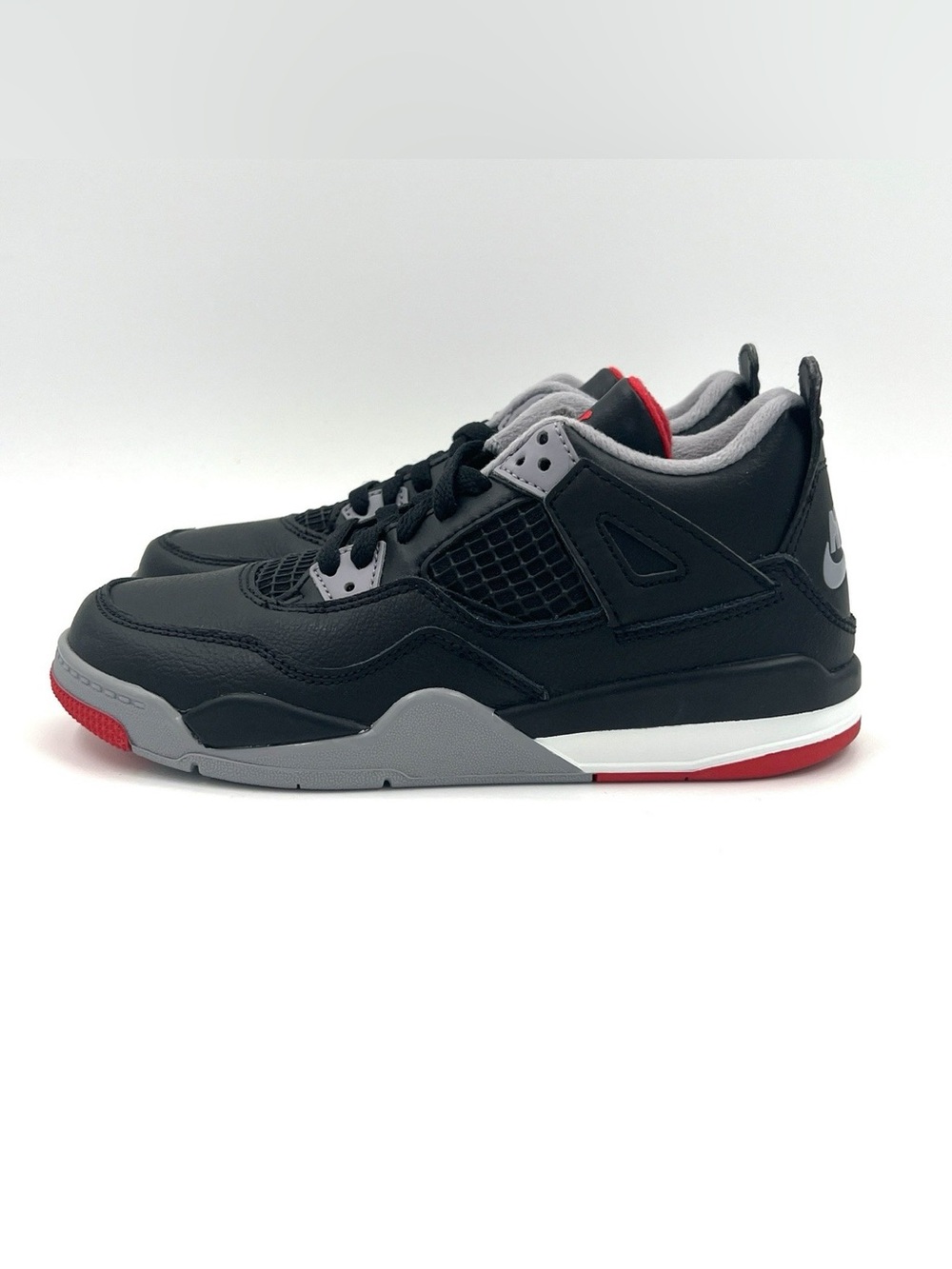 Nike Air Jordan 4 Retro "Bred" (Black and Fire Red-Cement Grey) kids 3y